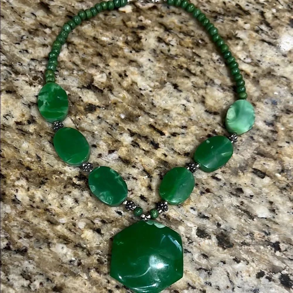 Elegant Green Beaded Necklace